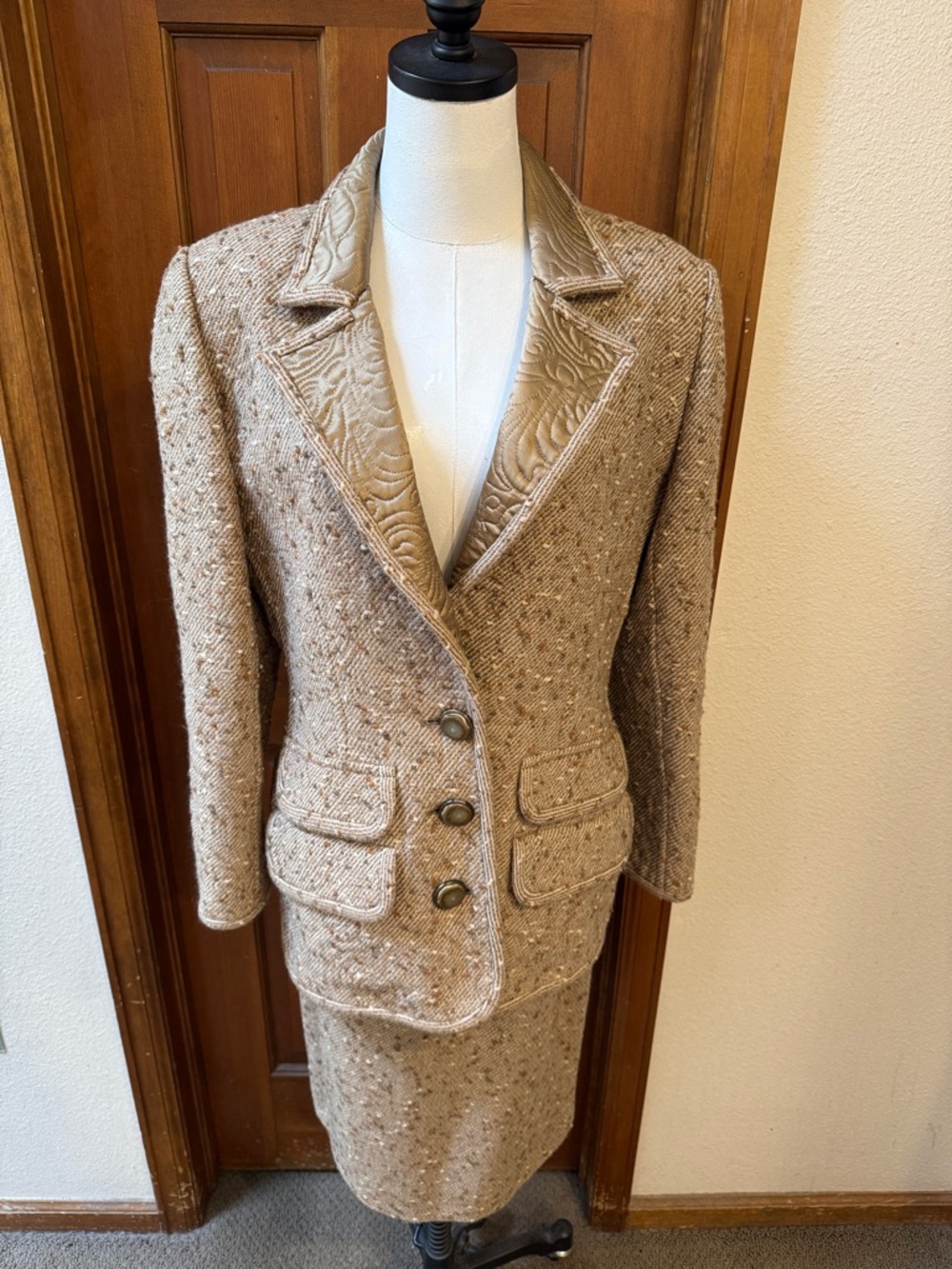 Vintage Valentino Boutique Suit Beige Tweed Blazer Size 14